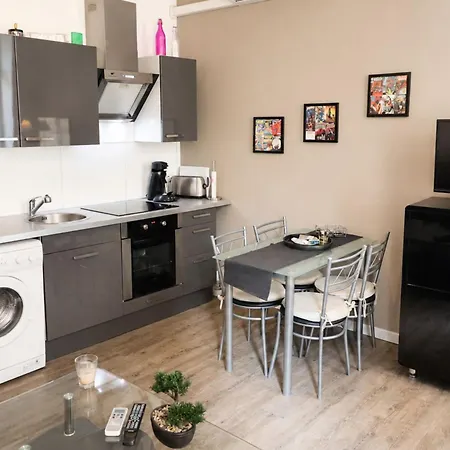 1-bedroom Just 5 Minutes Away From The Congress Center And The Beaches
