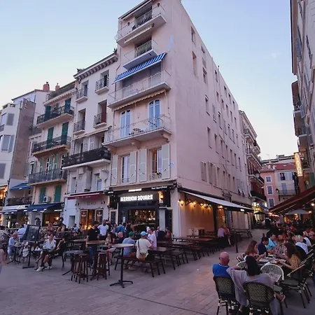 1-bedroom Just 5 Minutes Away From The Congress Center And The Beaches Apartamento *